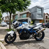 Foto da moto BMW F 800 R modelo Naked — Ficha técnica e especificações completas