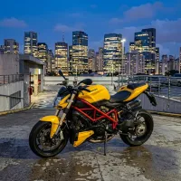 Foto da moto Ducati Streetfighter 848 modelo Naked — Ficha técnica e especificações completas