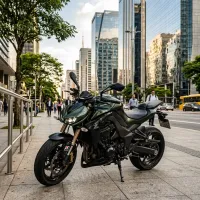 Foto da moto Kawasaki Z1000 modelo Naked — Ficha técnica e especificações completas