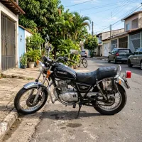 Foto da moto Suzuki Intruder 125 modelo Custom — Ficha técnica e especificações completas
