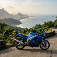 Foto da moto Triumph Sprint ST modelo Touring — Ficha técnica e especificações completas