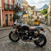 Foto da moto Triumph Thruxton modelo Custom — Ficha técnica e especificações completas