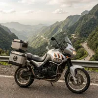 Foto da moto Triumph Tiger 955i modelo Adventure — Ficha técnica e especificações completas