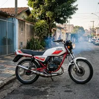 Foto da moto Yamaha RD 135 modelo Commuter — Ficha técnica e especificações completas