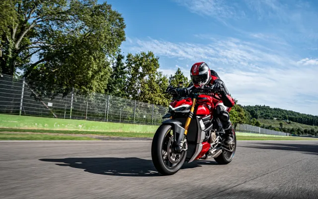 Ducati Streetfighter V4 S